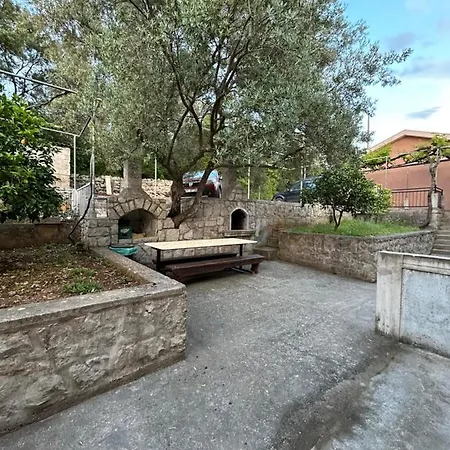 Lazarus Bigova Apartments Tivat Exterior photo