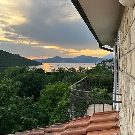 Lazarus Bigova Apartments Tivat Exterior photo
