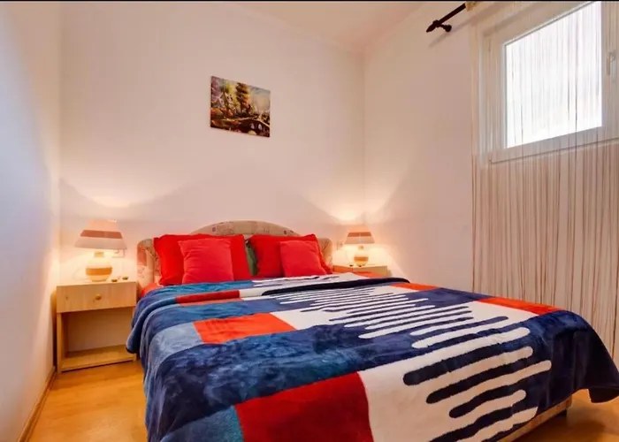 Lazarus Bigova Apartments